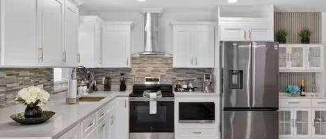 Microwave, oven, coffee/tea maker, electric kettle