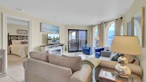 Apartment (2 Bedrooms) | Interior - 313 Seascape by Avantstay Walk to Beach + Pool Access Beachfront Condo + Oceanview (Isle of Palms)