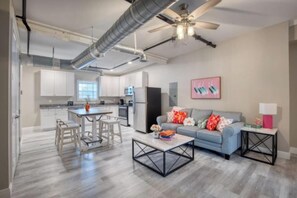 Living area - 902 Howard Lofts (Biloxi)