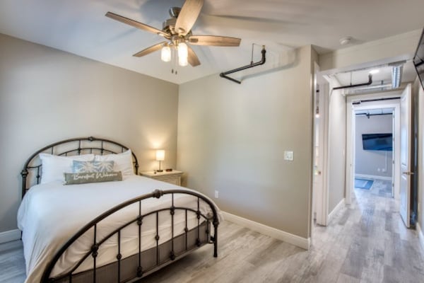 902 Howard Lofts - Mississippi