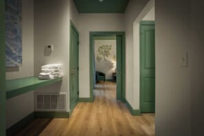 Suite, Mobility Accessible, Patio | Interior - Hotel Mojo (Ocean Springs)