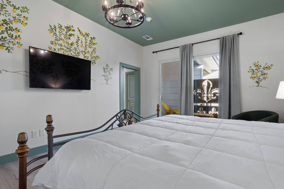 Phòng Suite, trang thiết bị hỗ trợ người có khó khăn khi di chuyển, sân hiên