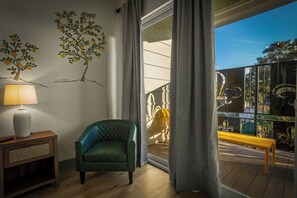 Suite, 1 King Bed, Patio | Living area - Hotel Mojo (Ocean Springs)