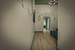 Suite, Mobility Accessible, Patio | Interior - Hotel Mojo (Ocean Springs)