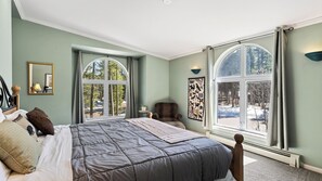 House (4 Bedrooms) | Interior - Gold King Lodge by Avantstay Private Hot Tub + Game Room + Fireplace Near Historic Main Street (Breckenridge)
