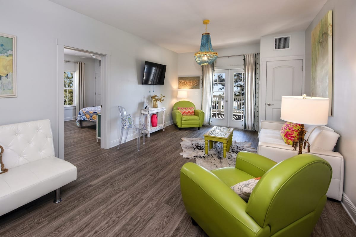 Sviitti, 1 suuri parisänky, parveke, rantanäköala