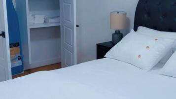 Hus, 1 soverom, peis