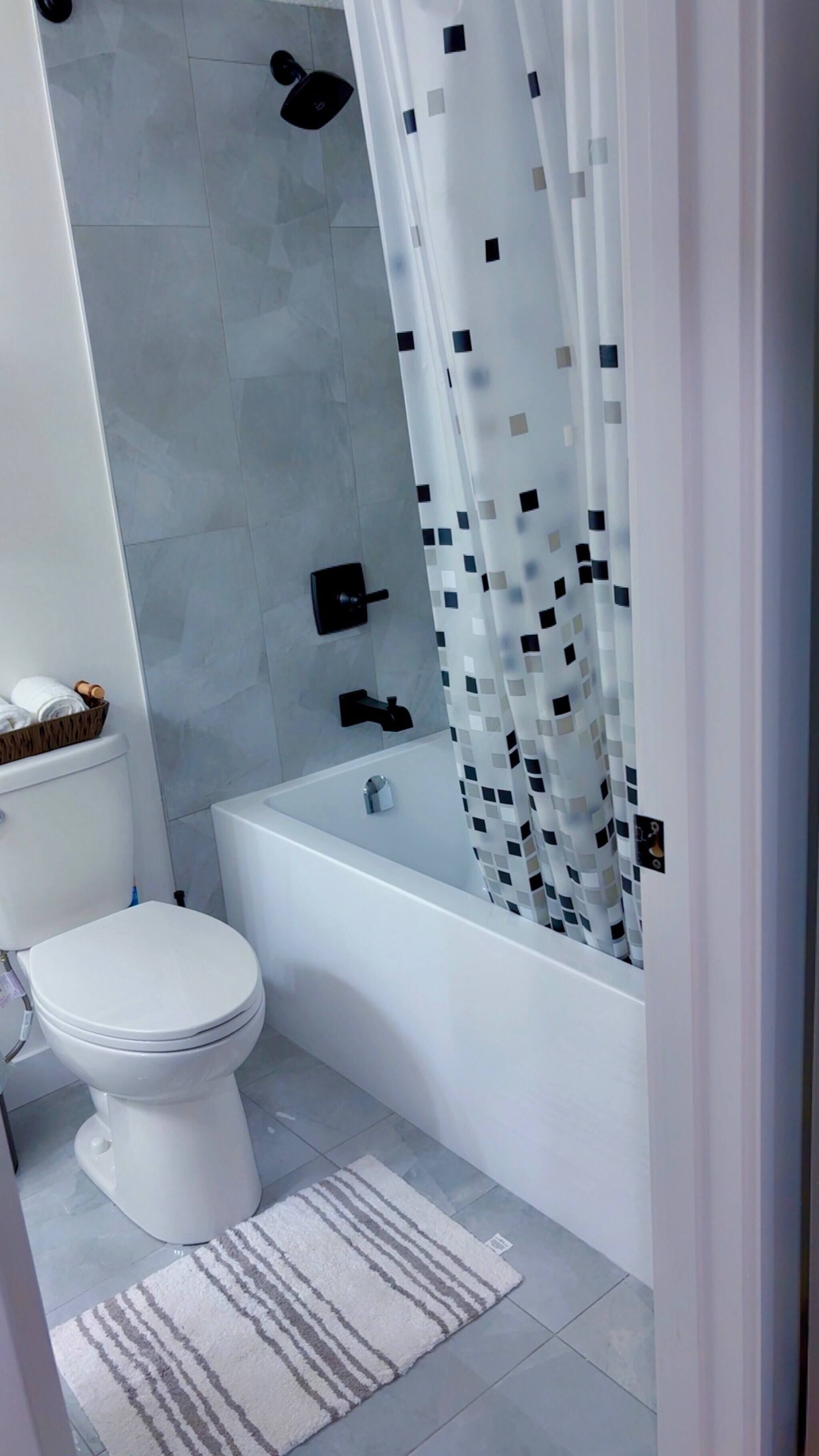 House, 1 Bedroom, Fireplace | Bathroom