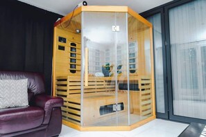 Sauna - Unwind 2Bed with Garden, Sauna and Hot Tub (Greater London)