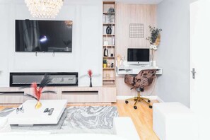 Interior - Charming 2-bedroom, 2-bath apartment in the heart of Westminster (Greater London)
