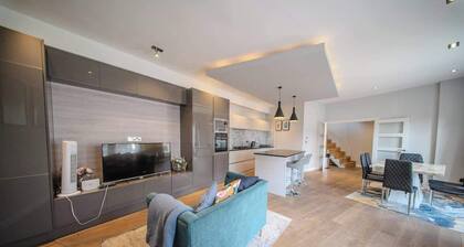 Agar Villa 2BR Home with Garden & Hot Tub