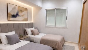 2 bedrooms, desk, iron/ironing board, free WiFi - Cozy and elegant Duplex/Appart - Feel like Home, Near to everything. (Tanger)