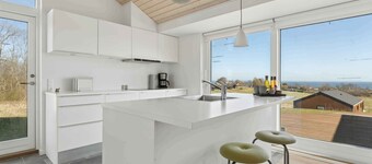 New 2026 holiday home with spa near beach