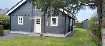 Cozy log cabin near beach and forest
