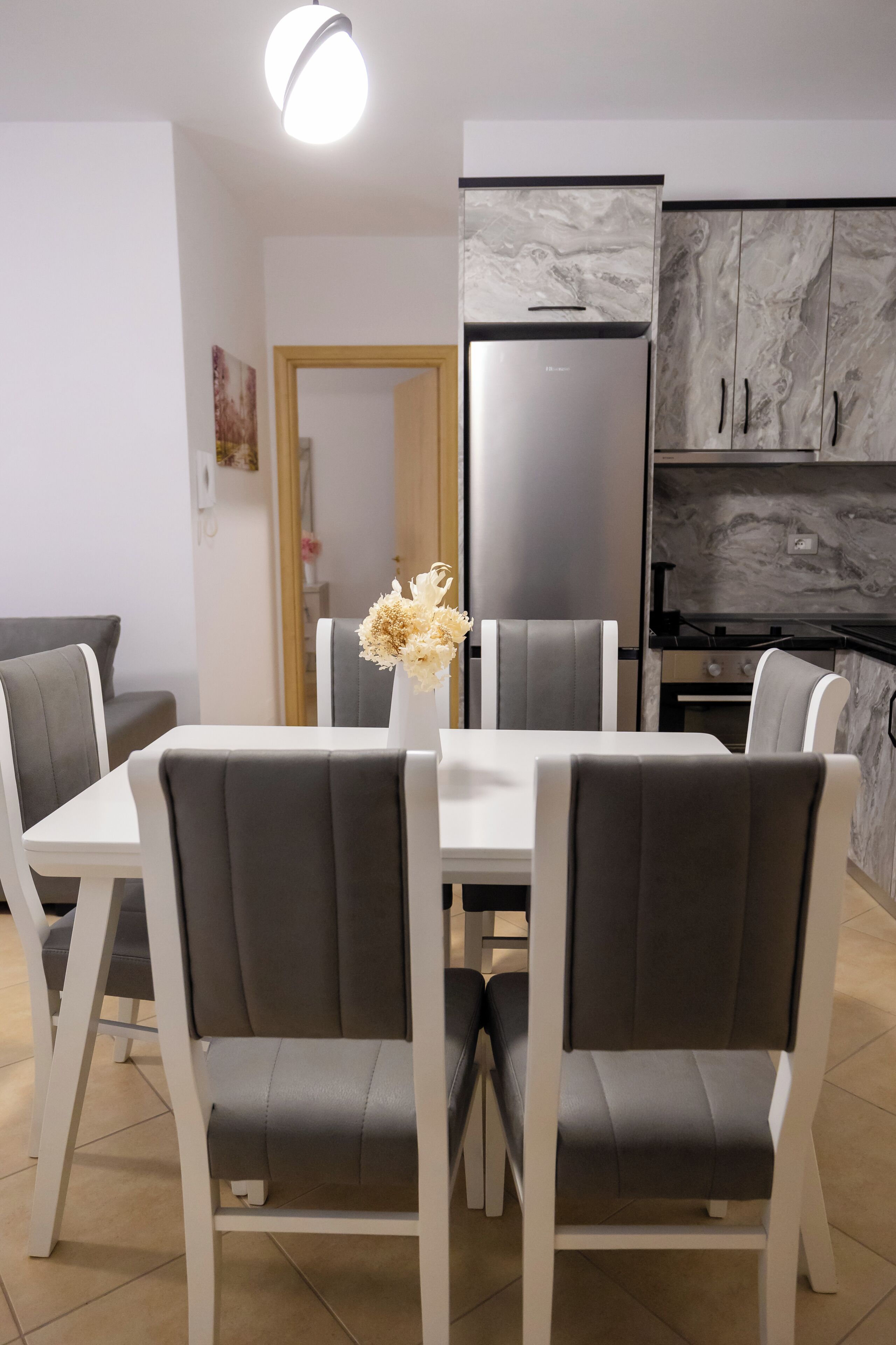 Deluxe Apartment, Balcony, Mountain View | Dining