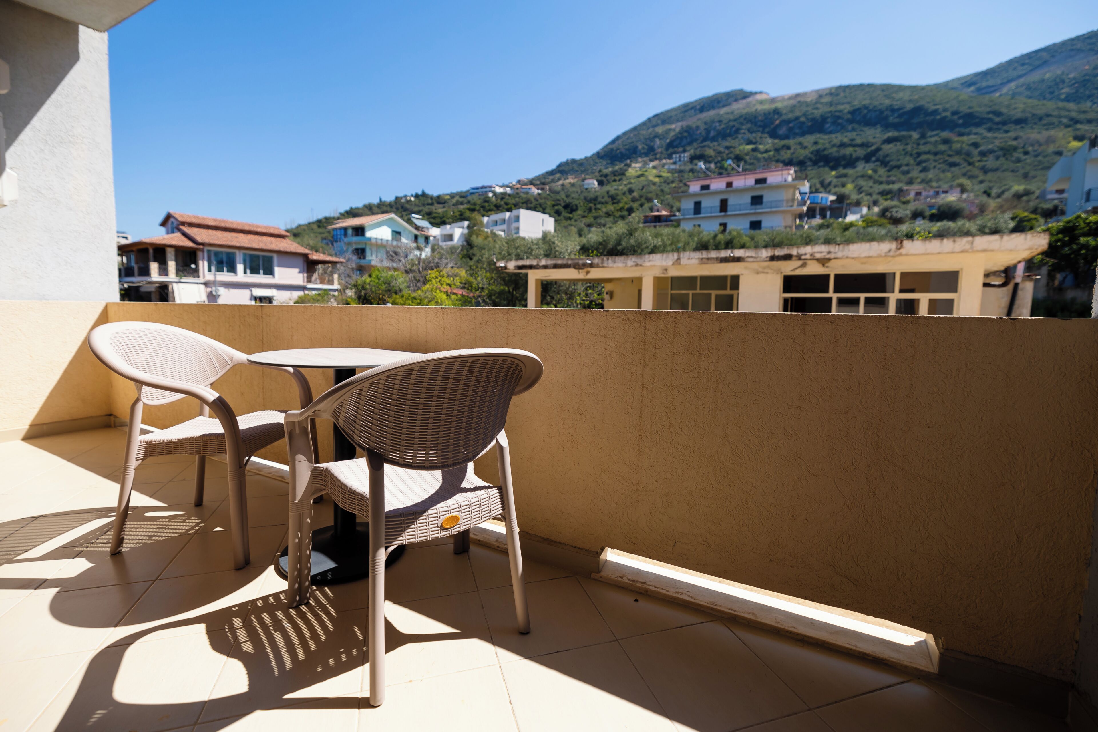 Deluxe Apartment, 1 Bedroom, Balcony | Outdoor dining