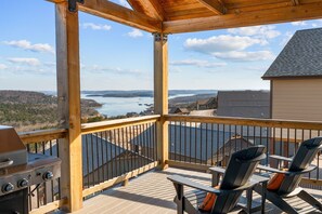 Property grounds - Lake View~Hot Tub, Arcade, Pool, 1mi to SilverDC (Branson)