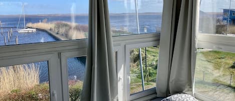 Bungalow, 3 Bedrooms, Balcony, Garden View | Interior