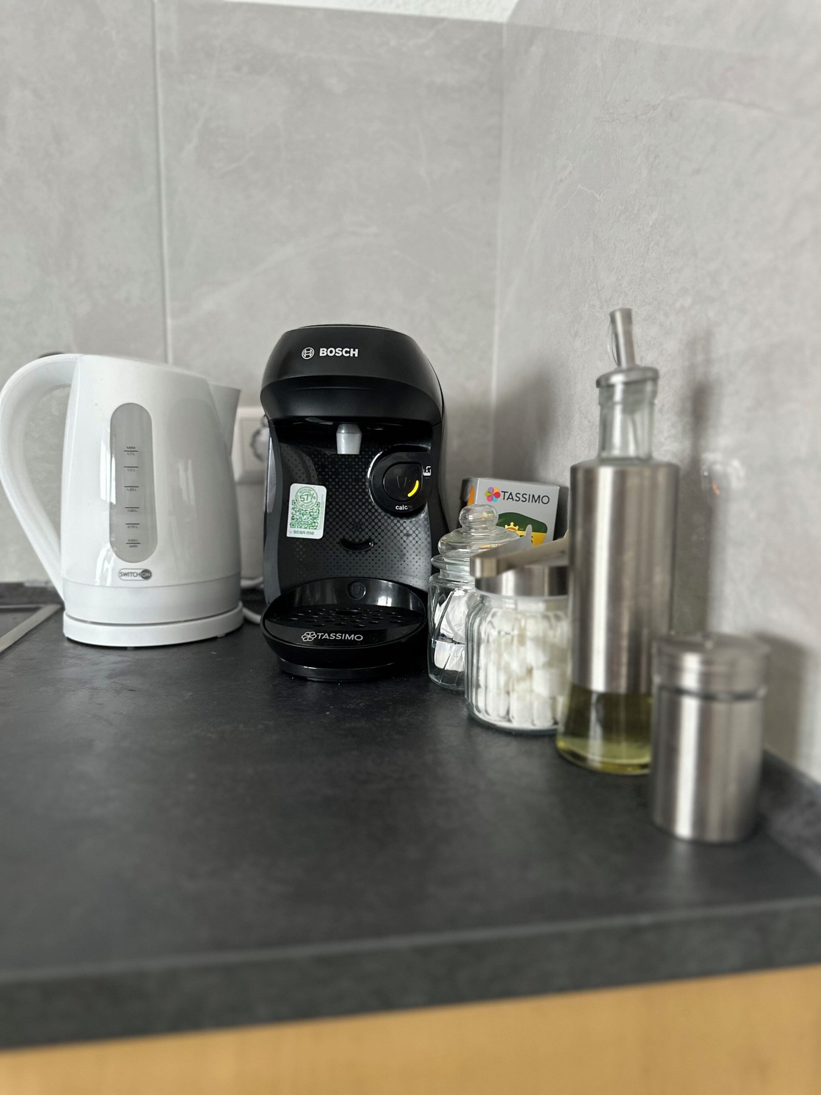 Kaffee und/oder Kaffeemaschine