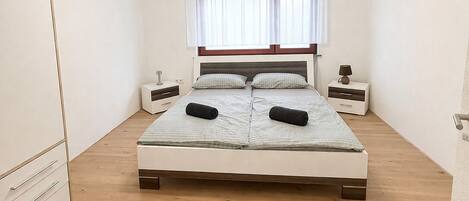 2 chambres, coffres-forts dans les chambres, Wi-Fi gratuit