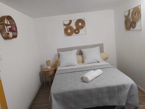 5 makuuhuonetta, Wi-Fi, vuodevaatteet