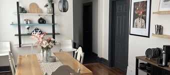 Cozy 2-bedroom apartment in Chicago near downtown attractions