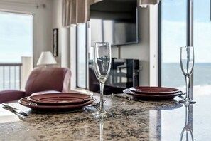 Dining - Oceanfront Corner Unit-Crescent Towers I 804-Pool (North Myrtle Beach)