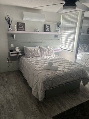 2 bedrooms, iron/ironing board, WiFi, bed sheets - Pleasant 2 bd, condo with AC in sunny Fajardo across from Villa Marina. (Fajardo)