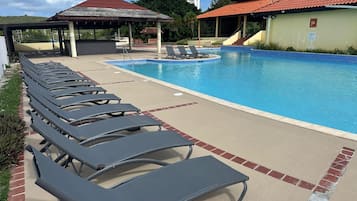 Piscina externa