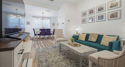 The Funky Float-Stylish Stay Near Downtown Mobile