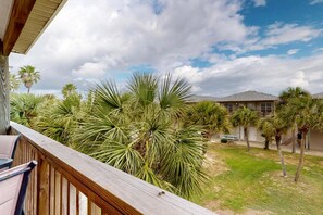 Property grounds - LPC4A Shared Pool, Charcoal Grill, Garage Access, Boat Parking (Port Aransas)
