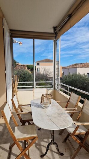 Outdoor dining - G3260 - SANARY SUR MER (SANARY SUR MER)