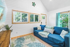 Smart TV - The Palm Loft Retreat W/ Ground Floor Walkout Patio 🏝️ (Palm Bay)