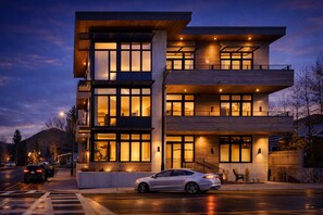 Exterior - Resort-Style Luxury 4BR Condo in Downtown Ketchum (Ketchum)