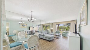Interior - Villa Bliss 1711-Lake Views-Sleeps 6 (Panama City Beach)