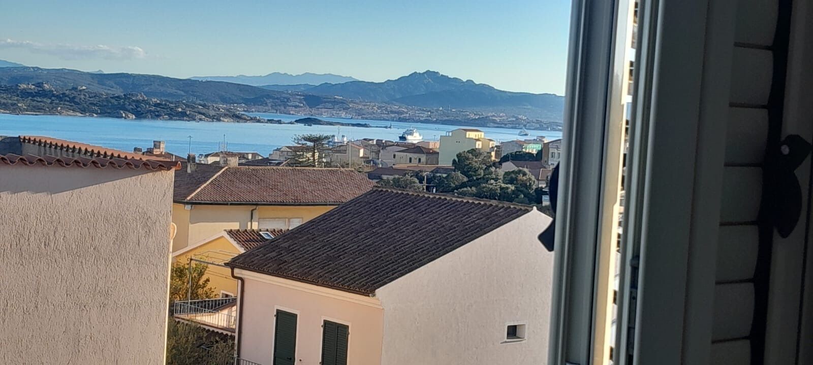 Interni