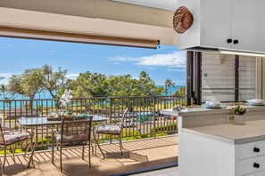 Dining - New Listing! Steps to the beach in Kihei (Kihei)