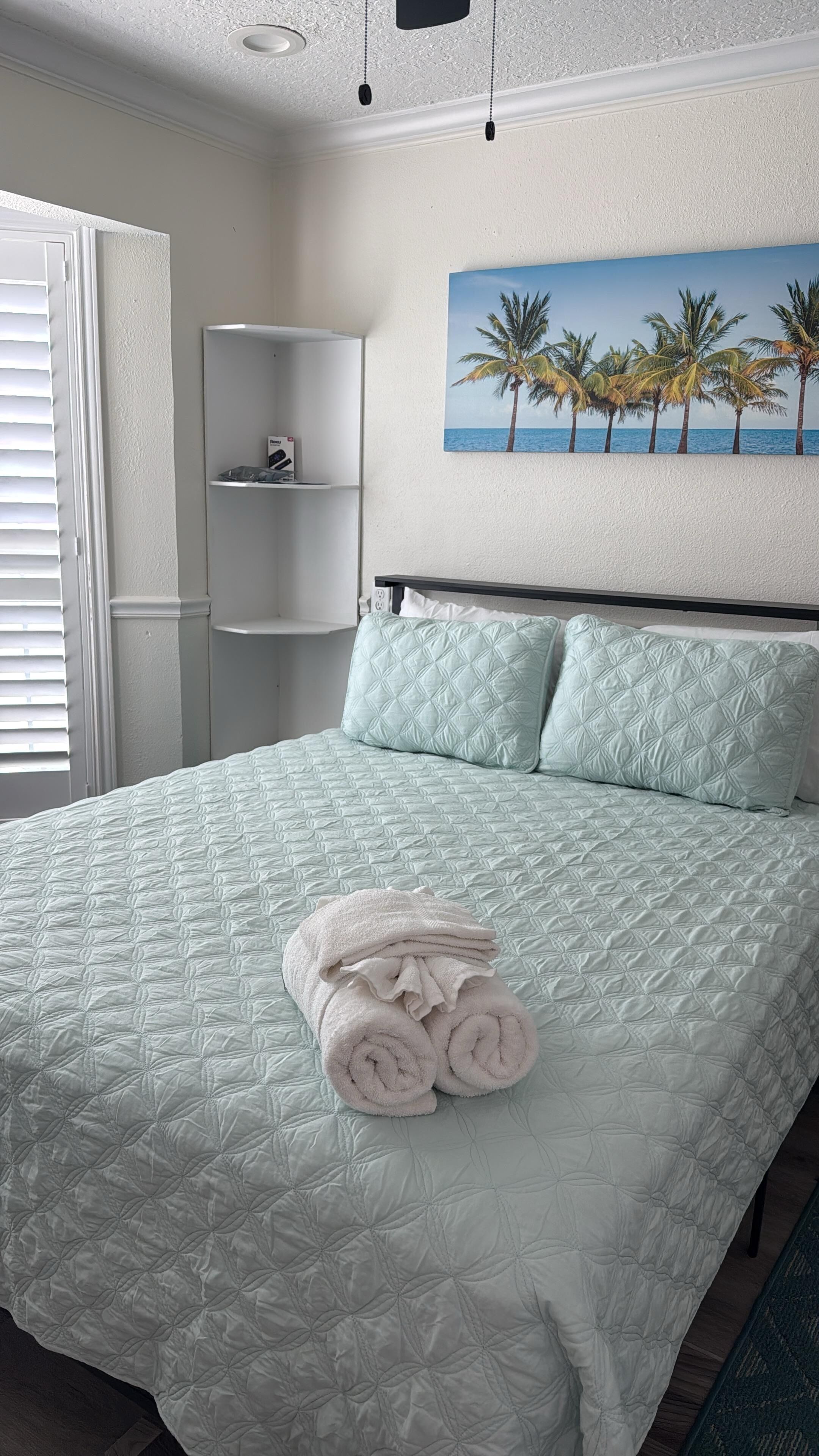 3 bedrooms, desk, iron/ironing board, WiFi