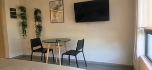 Dining - Apartment steps away from Movistar Arena (Santiago)