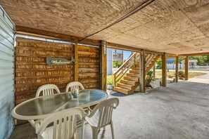 Dining - Bristows Bungalow - KDH Beach Cottage (Kill Devil Hills)