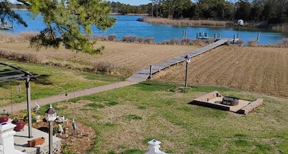Quiet Waterfront Getaway Private Escape 1BR Apt Retreat with Optional Boat Dock