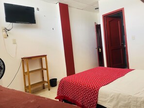 Standard Room | Desk, laptop workspace, free WiFi - Hotel Quinta Don Juan (Tapachula)