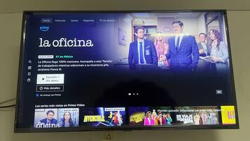 Quarto casal superior | TV