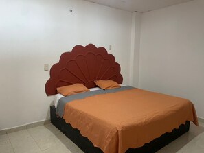 Superior Double Room | Desk, laptop workspace, free WiFi - Hotel Quinta Don Juan (Tapachula)