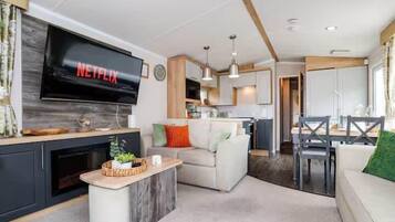 TV, fireplace, offices