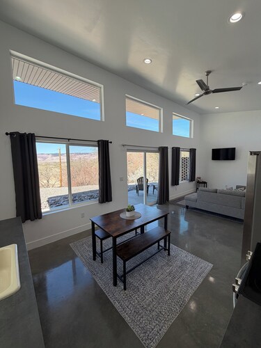 Valley View #1 - Scenic View Getaway