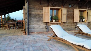 Terrace/patio - Relaxing countryside escape with pool, sauna and homemade delights (Čazma)