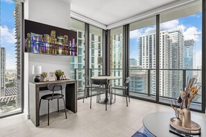 Interior - Luxury High-Rise 1BR in Downtown Miami (Miami)