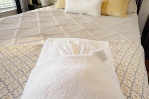 3 bedrooms, free WiFi, bed sheets - Tee Time Retreat- Pool Access + Premier Golf (Myrtle Beach)