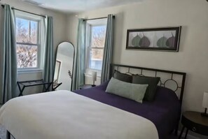 4 habitaciones, tabla de planchar con plancha, wifi y ropa de cama